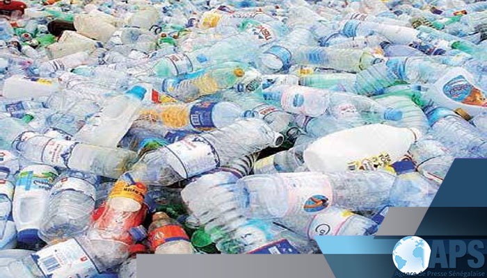 Des acteurs appellent le gouvernement à différer l’application de la loi sur le plastique