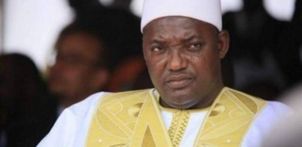 Adama Barrow libère ses adversaires politiques