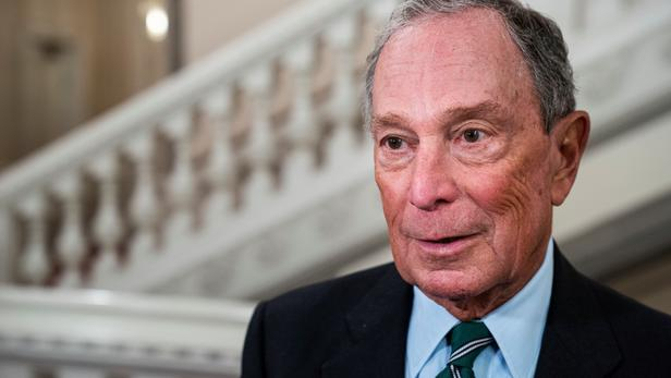 Michael Bloomberg fait appel à des influenceurs pour créer des « mèmes » sur Instagram