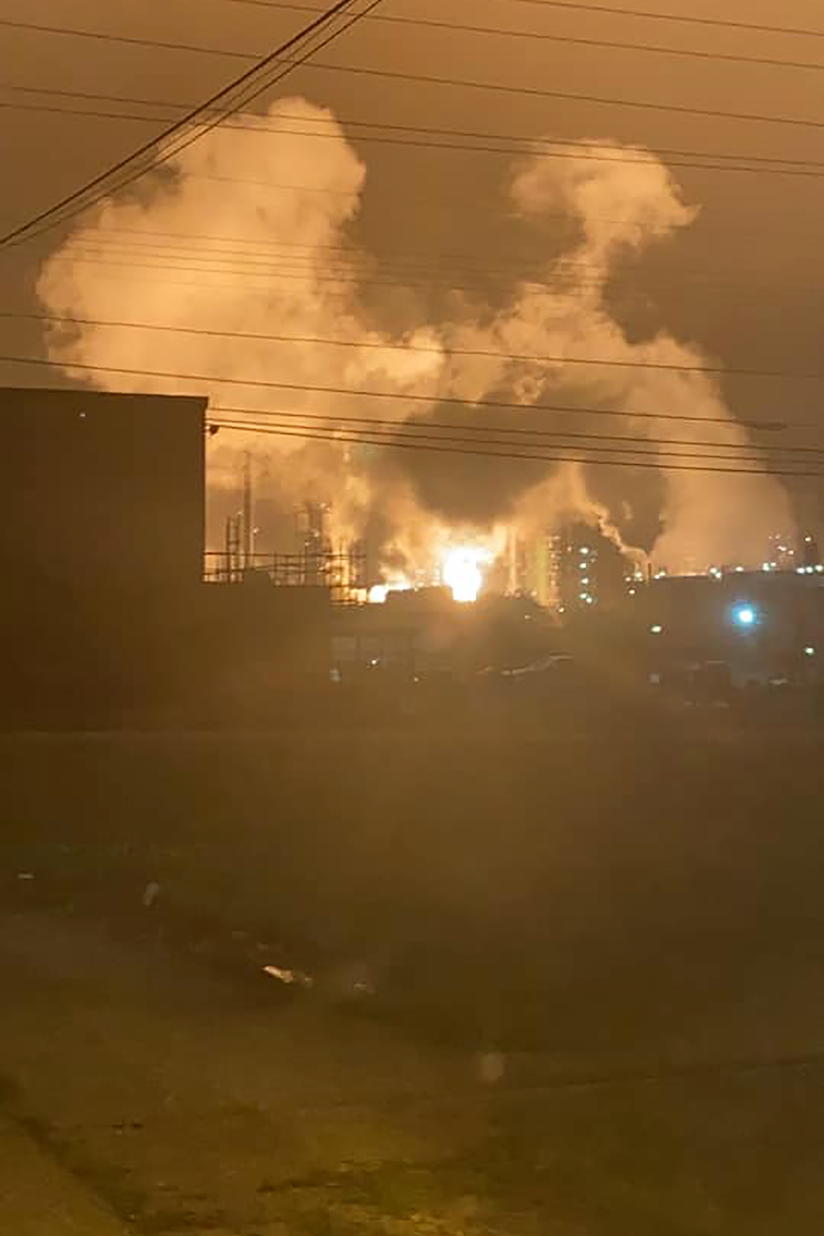 Washington | Un incendie s’est déclenché mardi soir dans une raffinerie d’ExxonMobil en Louisiane, sans faire de blessé selon un premier bilan, et a pu être contenu dans la zone où il s’est déclaré, a annoncé le groupe pétrolier américain.