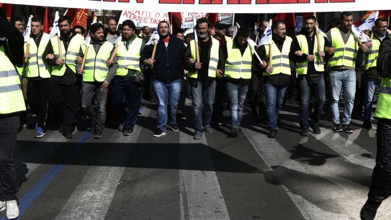 Mobilisation en Grèce contre la réforme des retraites La Grèce tournait au ralenti, mardi, avec des milliers de personnes qui protestaient contre le projet de loi réformant les retraites, qui doit être voté au Parlement d’ici à vendredi.