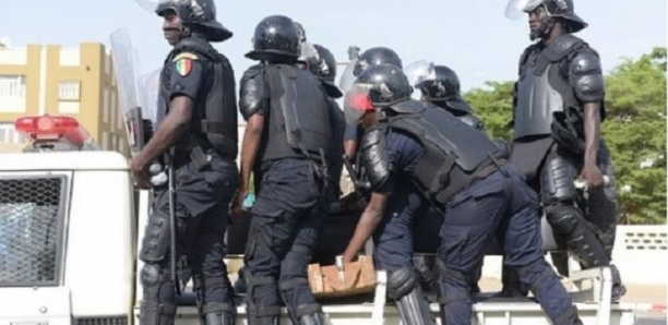 Interdiction de rassemblements et manifestations publics : Des « Thiantes » arrêtés par la police à Diourbel (photo)