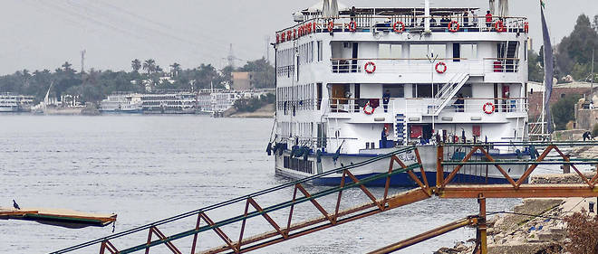 Égypte : une quarantaine de touristes français bloqués sur un bateau