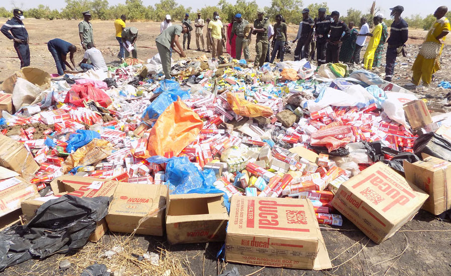 Frontière sénégalo-gambienne : les Douaniers de Séléty saisissent des produits frauduleux