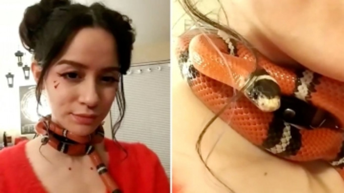 Incroyable: Elle utilise son serpent comme accessoire de beauté