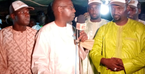 Aly Ngouille Ndiaye pêche du côté de Samba Ndiobène Kâ