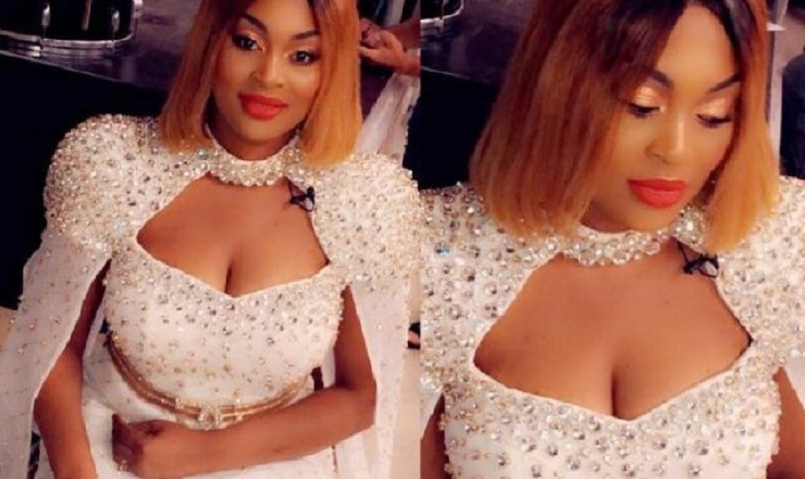 Titi la Lionne ravissante dans sa robe blanche (photos)