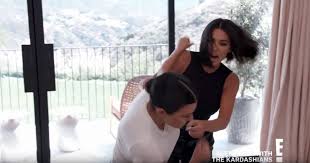 Kardashian : Bagarre et insultes entre Kim et Kourtney…vidéo