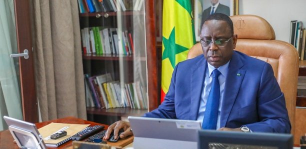 Covid-19 : Comment se protège Macky Sall