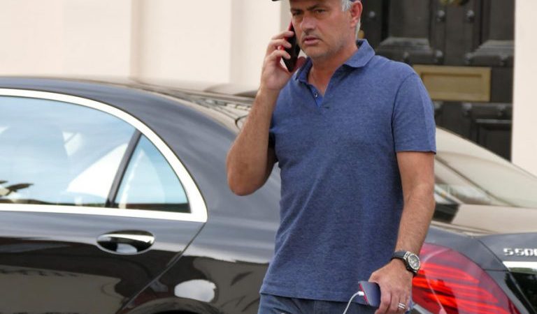 Covid-19 : Jose Mourinho chauffeur-livreur à Londres…