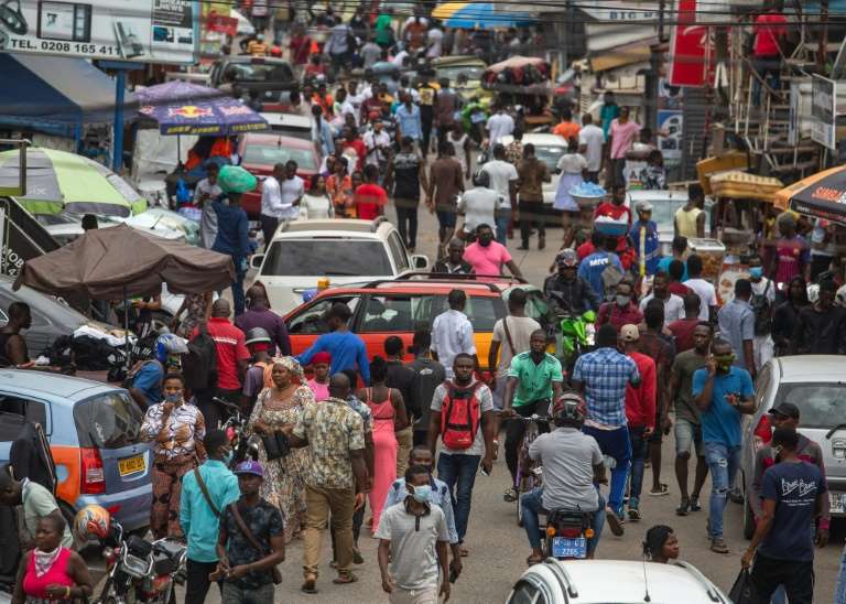 Confinement levé au Ghana: la vie normale reprend, l’inquiétude reste