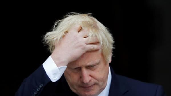 Coronavirus : Boris Johnson passe sa deuxième nuit en soins intensifs