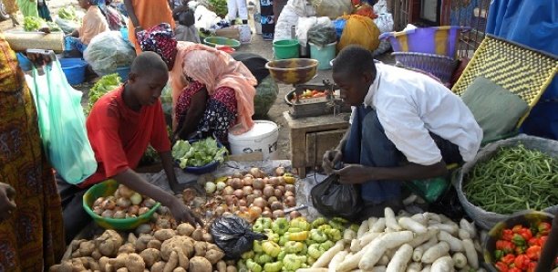 Top BannerEconomie Covid-19 : Le Marché central de Kaolack perd les 2/3 de ses recettes