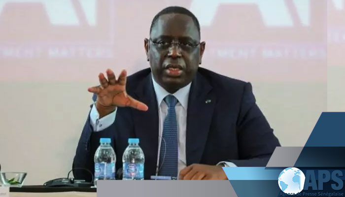 Covid-19 : Macky Sall promulgue la loi d’habilitation et échange avec des dirigeants