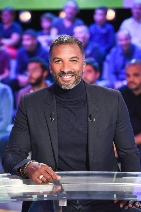 Officiel : Habib Bèye prolonge son contrat chez Canal +