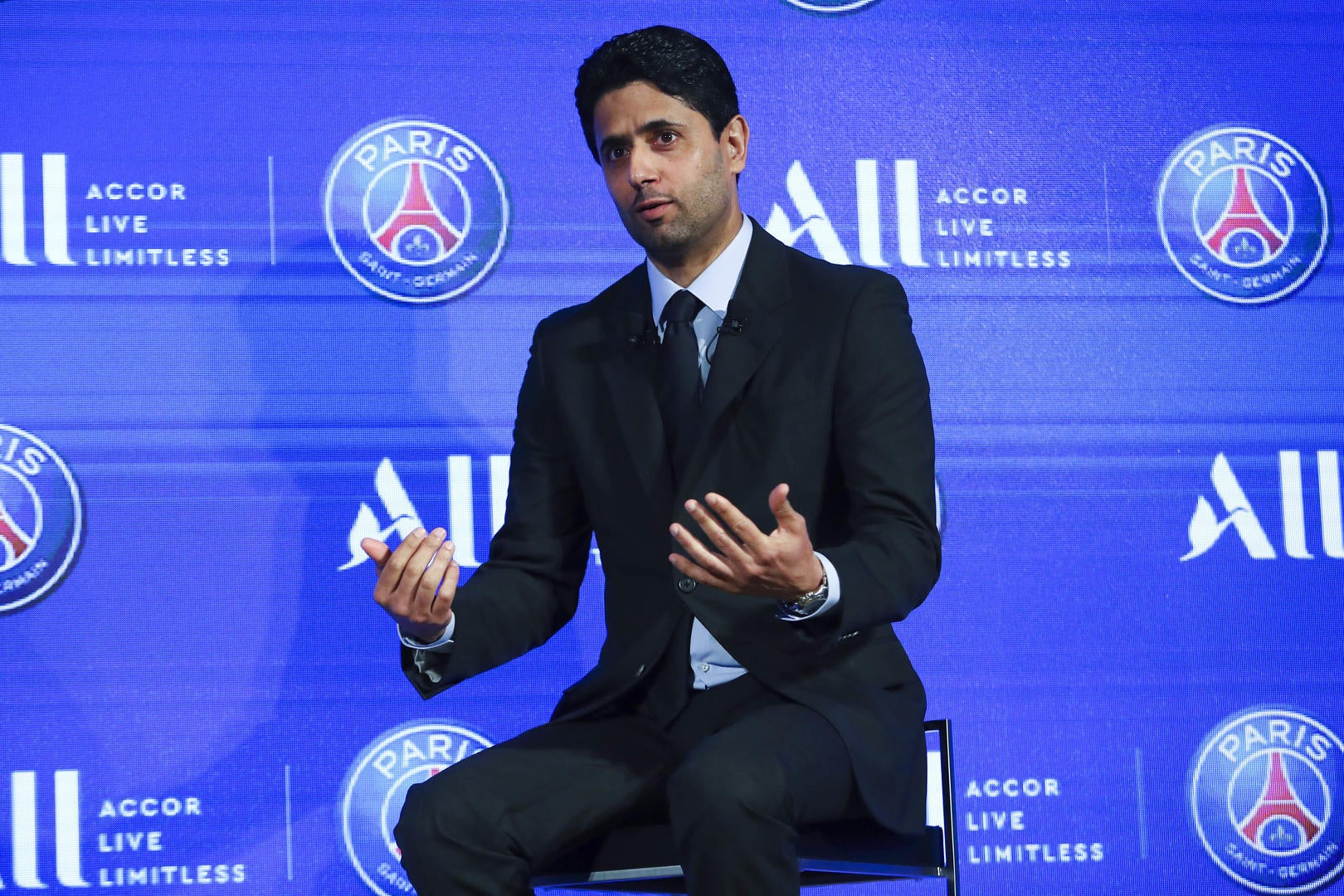 PSG – DE GROS CONFLITS D’INTÉRÊTS DANS LE DOSSIER DES DROITS TV TRAITÉ PAR NASSER AL-KHELAÏFI ?