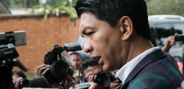 Madagascar: Rajoelina annonce des tests à base d’artemisia sur des malades