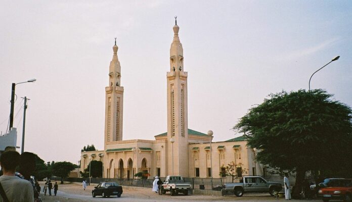 De nouveaux cas enregistrés, la Mauritanie referme ses mosquées et place le ministre de la Santé en quarantaine