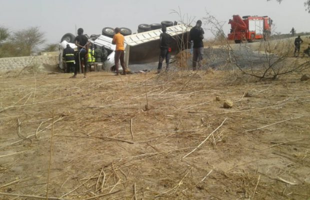 ​Accident sur la route de Mbour : Le chauffeur du camion (Th-14-54) meurt sur le coup.