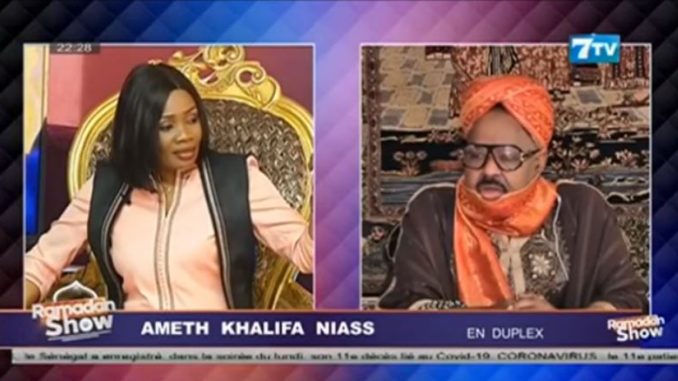 AHMED KHALIFA NIASS À MAIMOUNA NDOUR FAYE : «GUISS MBAAKH DOU TÉRÉ FOON SA DIEUKEUR, WALLA YAAW DOKKO DÉF?» (VIDEO)