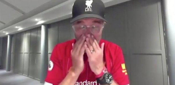 Liverpool : Les larmes de Jurgen Klopp en rendant hommage à Steven Gerrard après le sacre