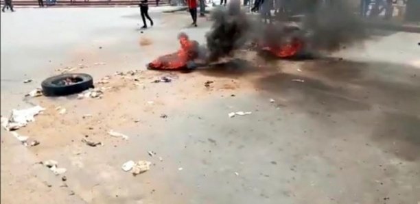 Heurts à Touba : Les manifestants menacent de brûler le poste de police