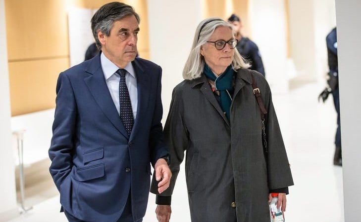 Emplois fictifs : Fillon jugé coupable et condamné à 5 ans de prison, dont deux ferme