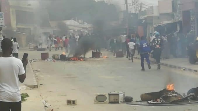 Manifestations de ras le bol! : Kaolack aussi se rebelle et réclame la levée de l’état d’urgence !