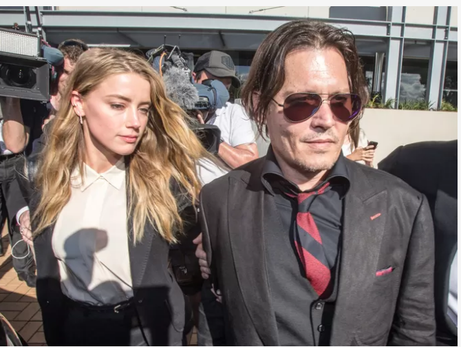 Amber Heard accuse Johnny Depp d’être un jaloux maladif