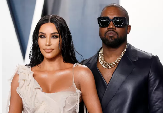 Kim Kardashian sur les troubles bipolaires de Kanye West: “Une situation difficile et pénible à comprendre”