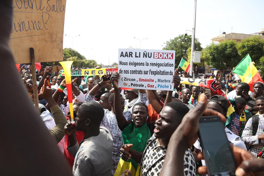 En images, la mobilisation de Aar Li Niou Bokk, Doyna, Nio Lank, Frapp et étudiants de l’UVS