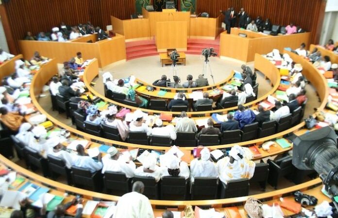 Assemblée nationale : Démission au sein de la majorité parlementaire