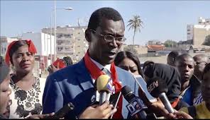 Systjust : Les travailleurs de la justice occupent la rue publique et tirent sur Me Malick Sall