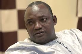 Coronavirus : Adama Barrow placé en quatorzaine