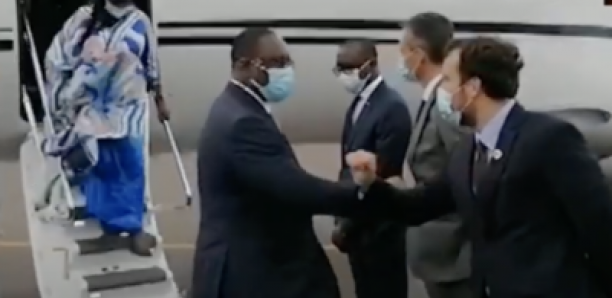 Macky Sall est arrivé à Paris, Regardez l’acceuil