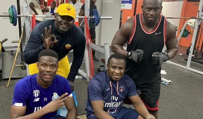 02 Photos: Mamadou Loum Ndiaye en vacances avec Aziz Ndiaye et Balla Gaye 2