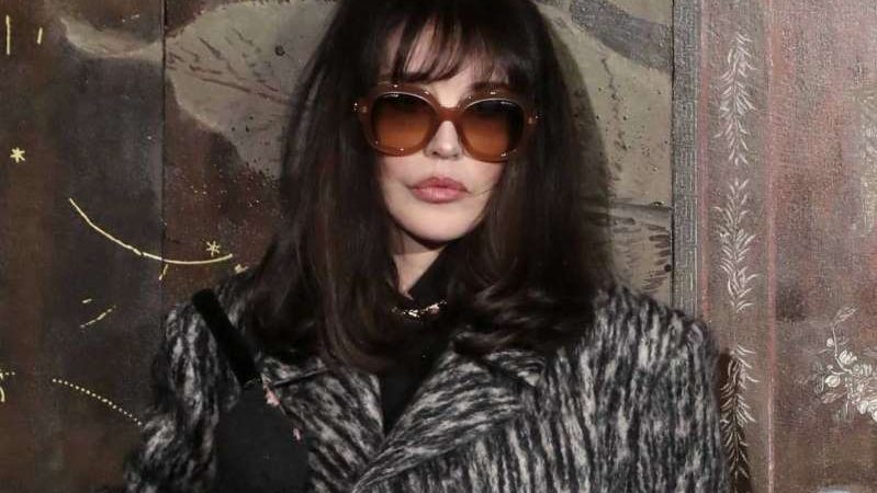 Isabelle Adjani « dévastée » par le décès d’une de ses amies dans la double explosion de Beyrouth