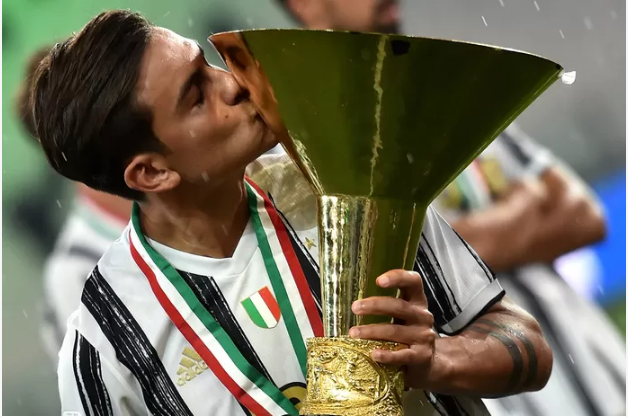 Paulo Dybala élu meilleur joueur de la saison en Serie A