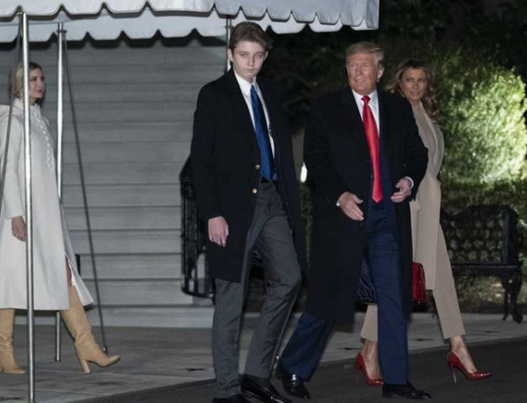 Melania Trump : son fils Barron embourbé malgré lui dans une polémique