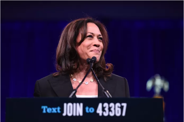 Trump remet en cause la nationalité américaine de Kamala Harris