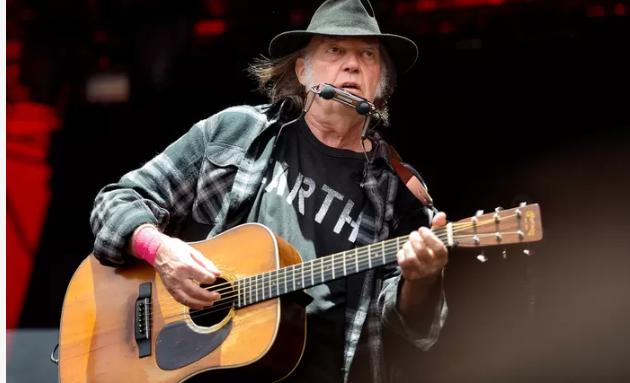 Neil Young porte plainte contre Trump pour l’empêcher d’utiliser ses chansons