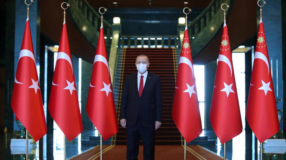 Le président turc Erdogan qualifie les dirigeants français et grec de «  cupides et incompétents ‘