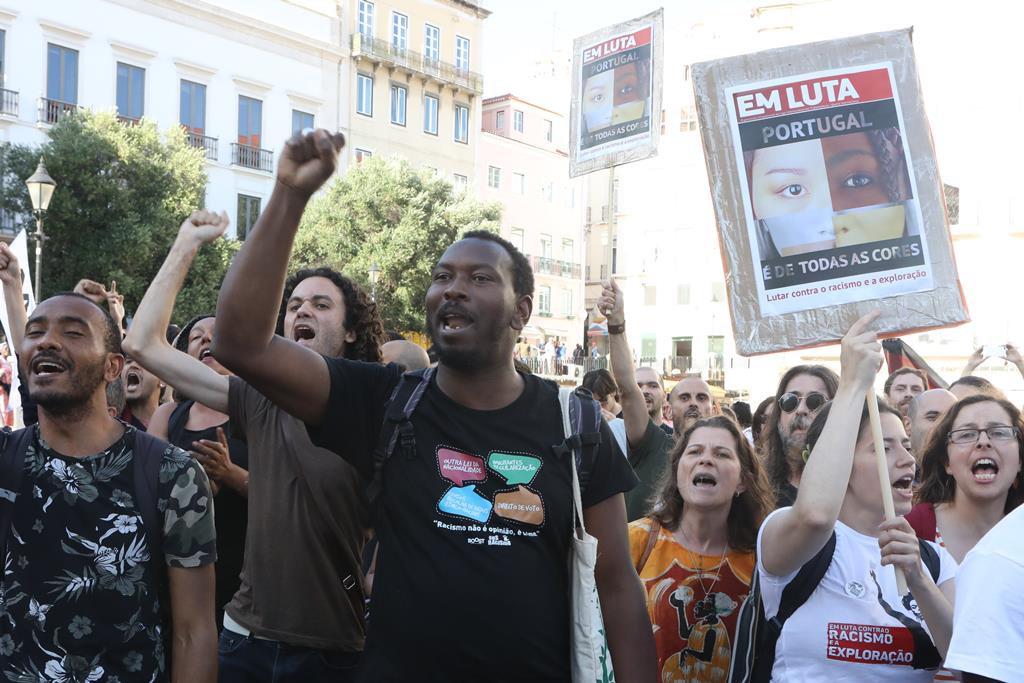 Portugal : 48 h données au Sénégalais, leader de Sos Racismo, pour quitter le pays