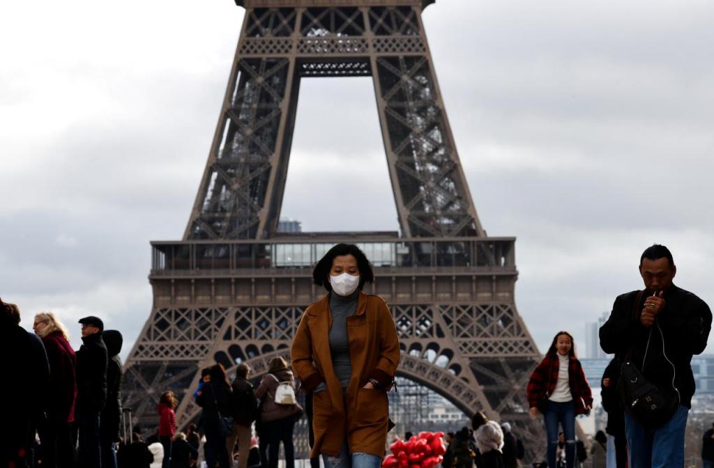 Coronavirus : la France prévoit des mesures plus sévères face à l’augmentation des cas