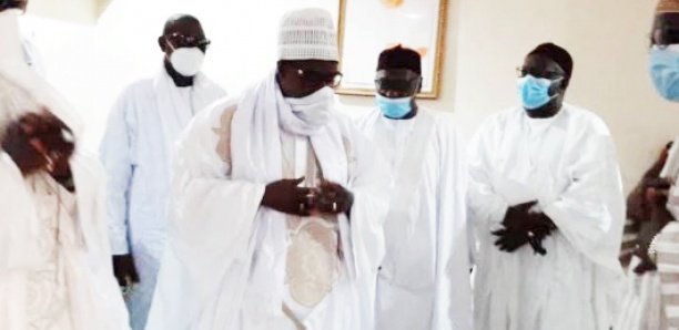 Mosquée de Tivaouane : Serigne Mountakha donne une enveloppe de…