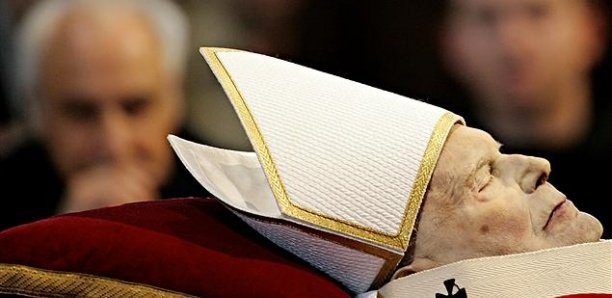 Vol d’une relique du sang de Jean-Paul II : Les satanistes soupçonnés