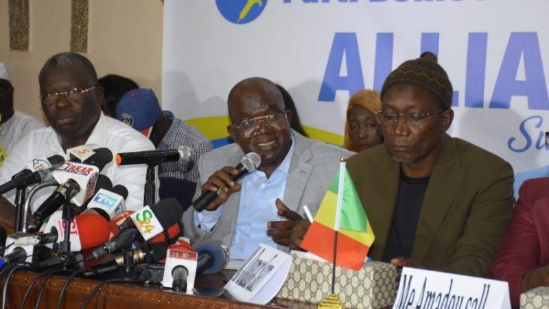 Oumar Sarr, Me Amadou Sall et Babacar Gaye créent le Parti des Libéraux et Démocrates