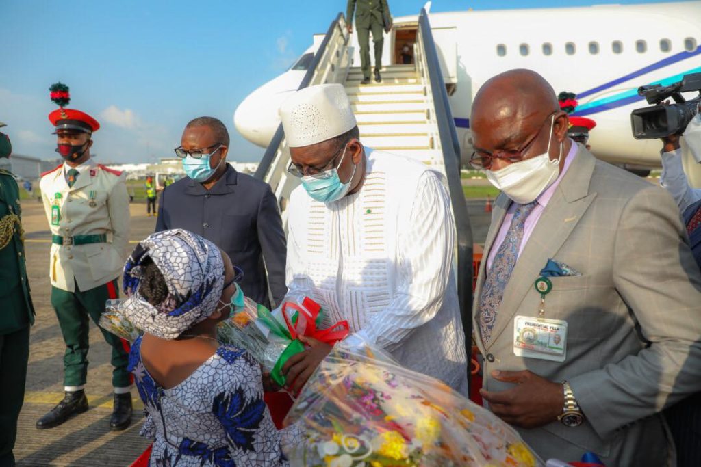 Photos : Les images de l’arrivée du Président Macky Sall à Abuja