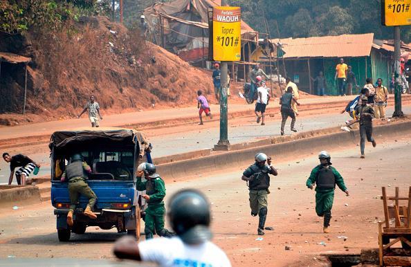 Violence post électorale en Guinée : Un policier et des manifestants tués lors des affrontements.