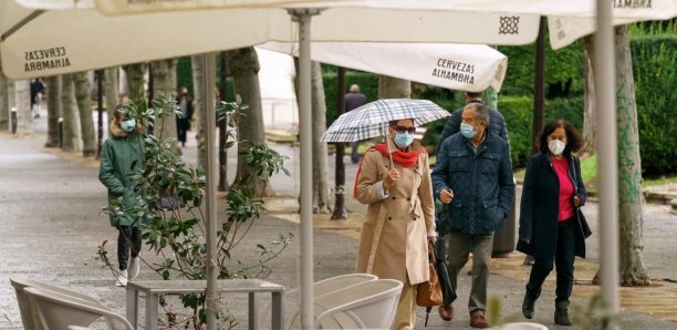 Le Covid-19 s’étend en Europe, les restrictions sanitaires renforcées dans certains pays